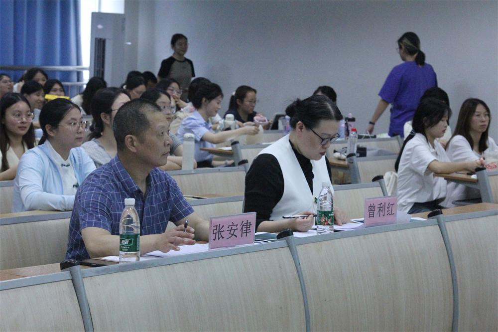 fCAl_1752199289838001978.jpg 评委2.jpg